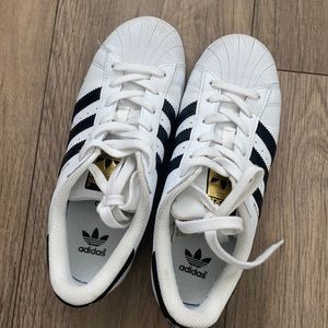 Adidas superstar